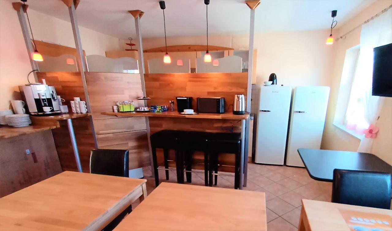 Bodensee Gaestehaus Tettnang Albergo Buitenkant foto